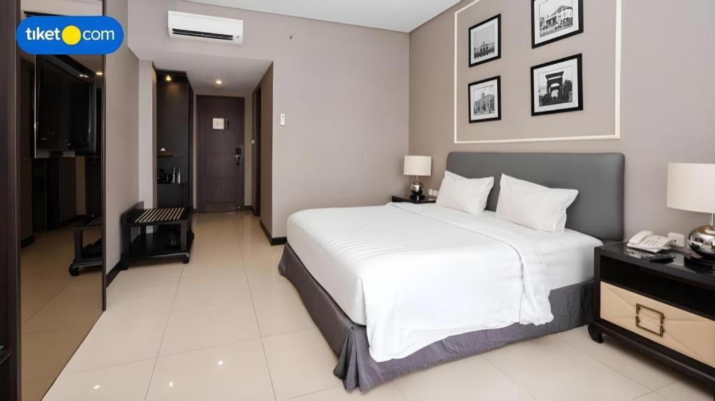 The Mirah Hotel Bogor Exteriör bild