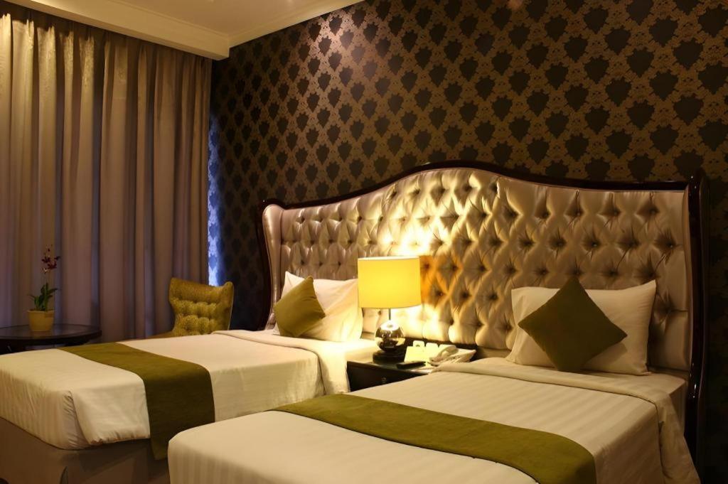 The Mirah Hotel Bogor Exteriör bild