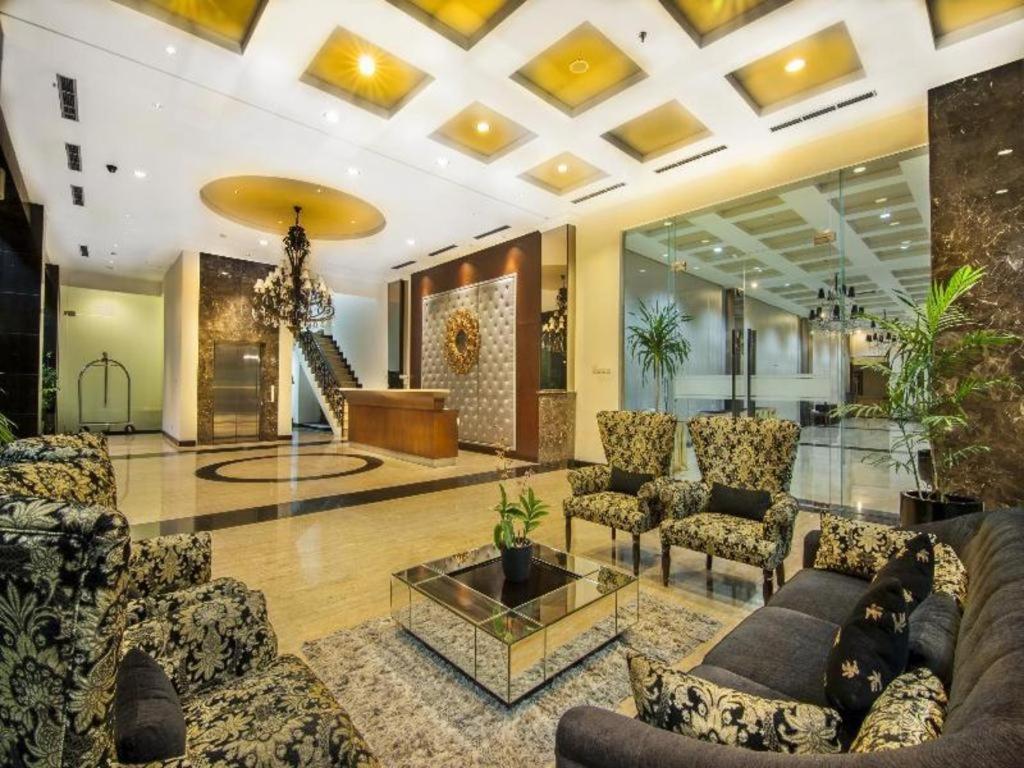 The Mirah Hotel Bogor Exteriör bild