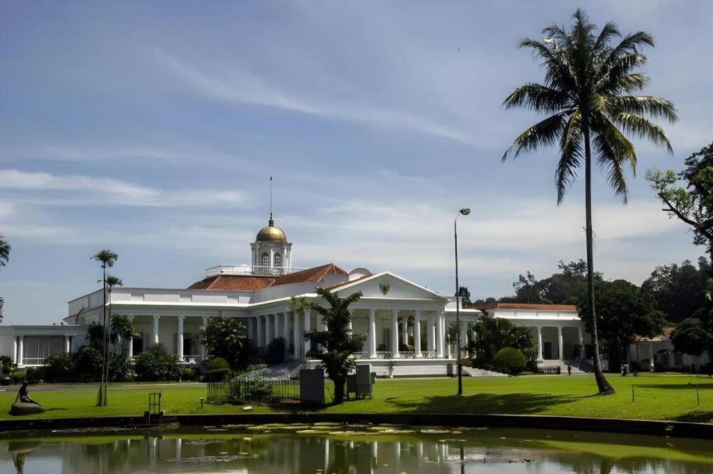 The Mirah Hotel Bogor Exteriör bild
