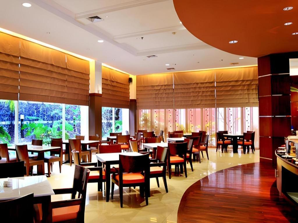 The Mirah Hotel Bogor Exteriör bild